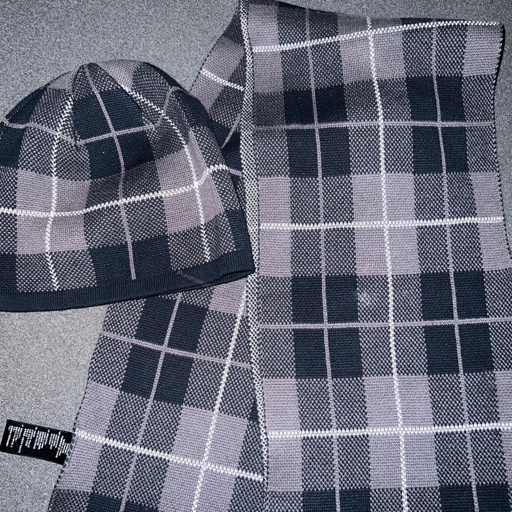 H&M matching Hat & Scarf set